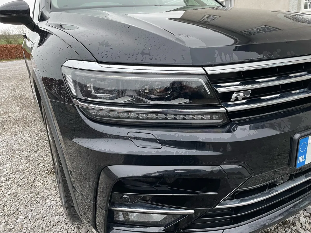 Volkswagon Tiguan Allspace R-line Auto 7 seater - Image 4