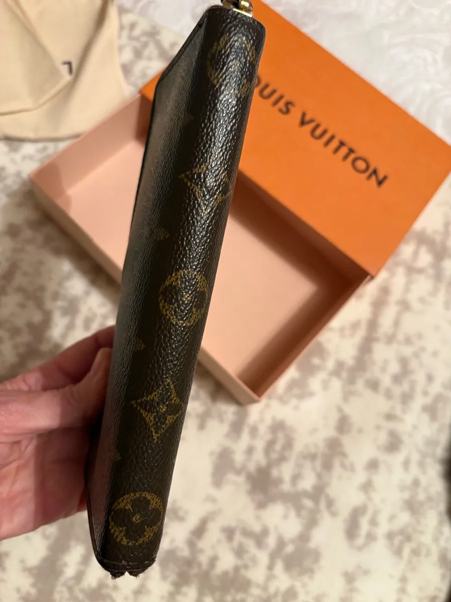 Ladies Louis Vuitton Clemence Wallet - Image 4