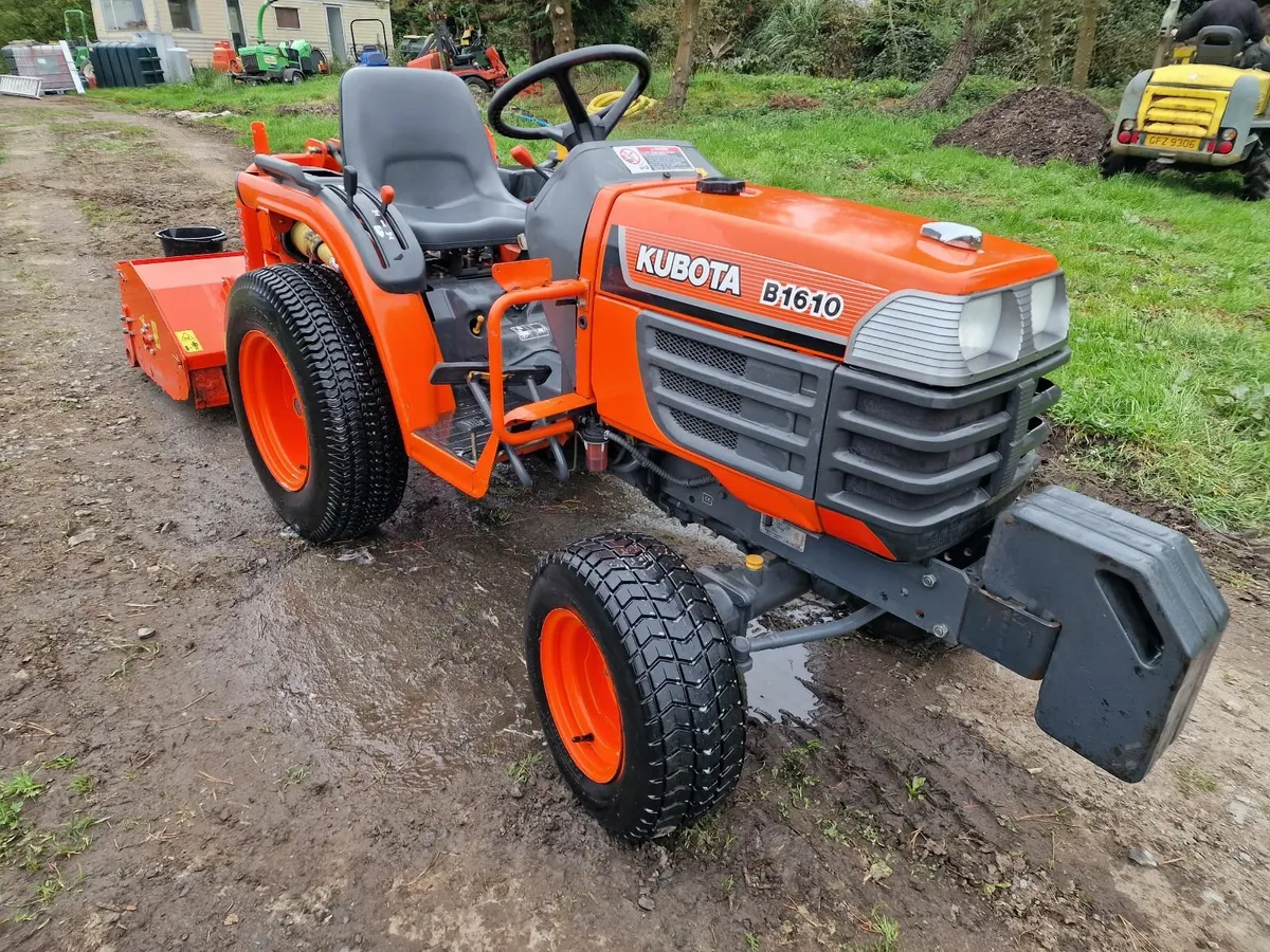 Kubota Compact Tractor 200 hours with flail - Image 2