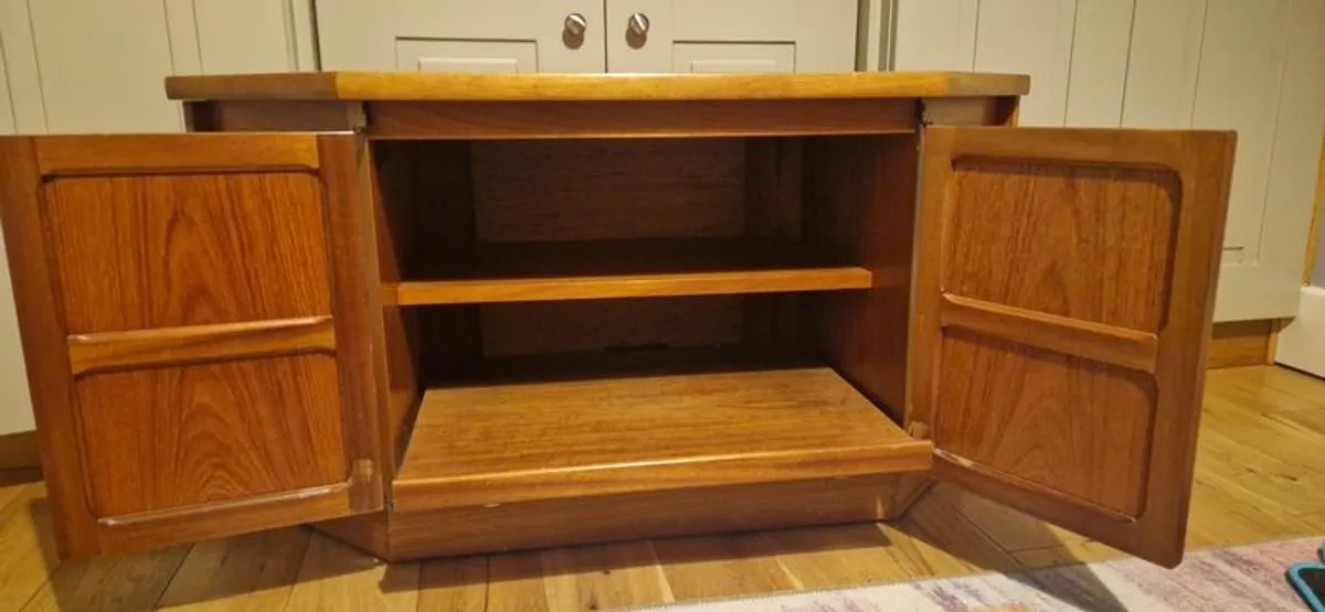 Teak Corner  TV Cabinet Vintage - Image 2