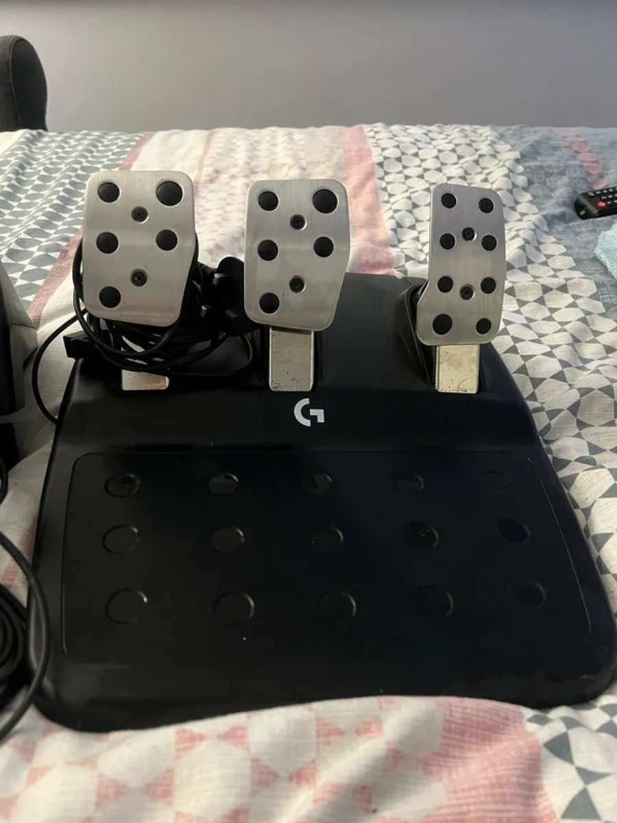 Logitech-g923 Racing Set Wheels & Pedals - Image 2
