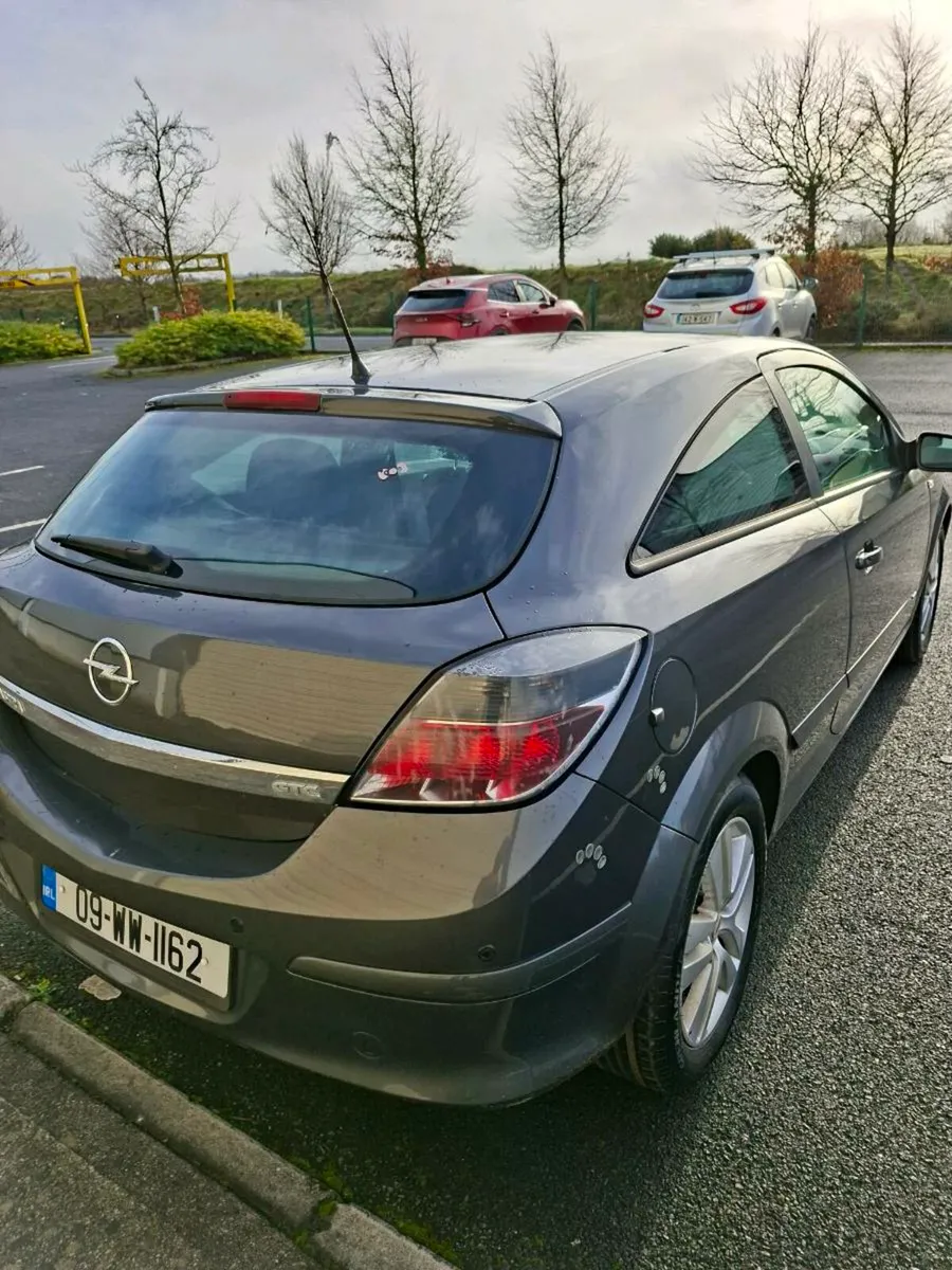 OPEL ASTRA 2009 - Image 4