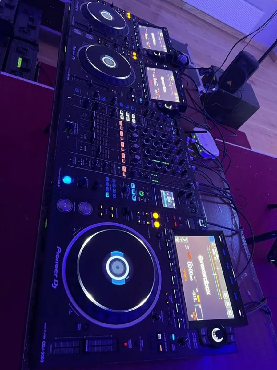 Pioneer CDJ 3000 - Image 2