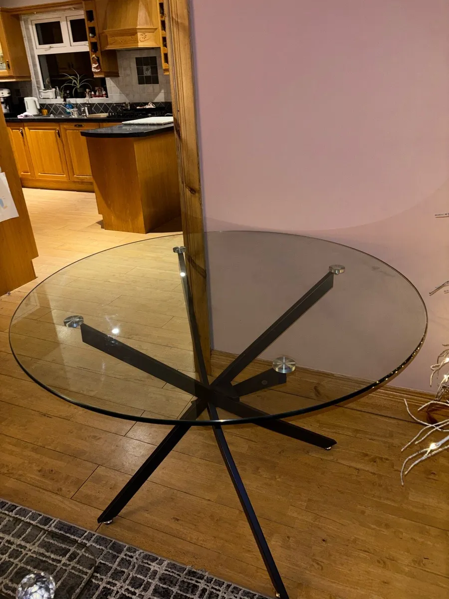 Dining table - Image 2