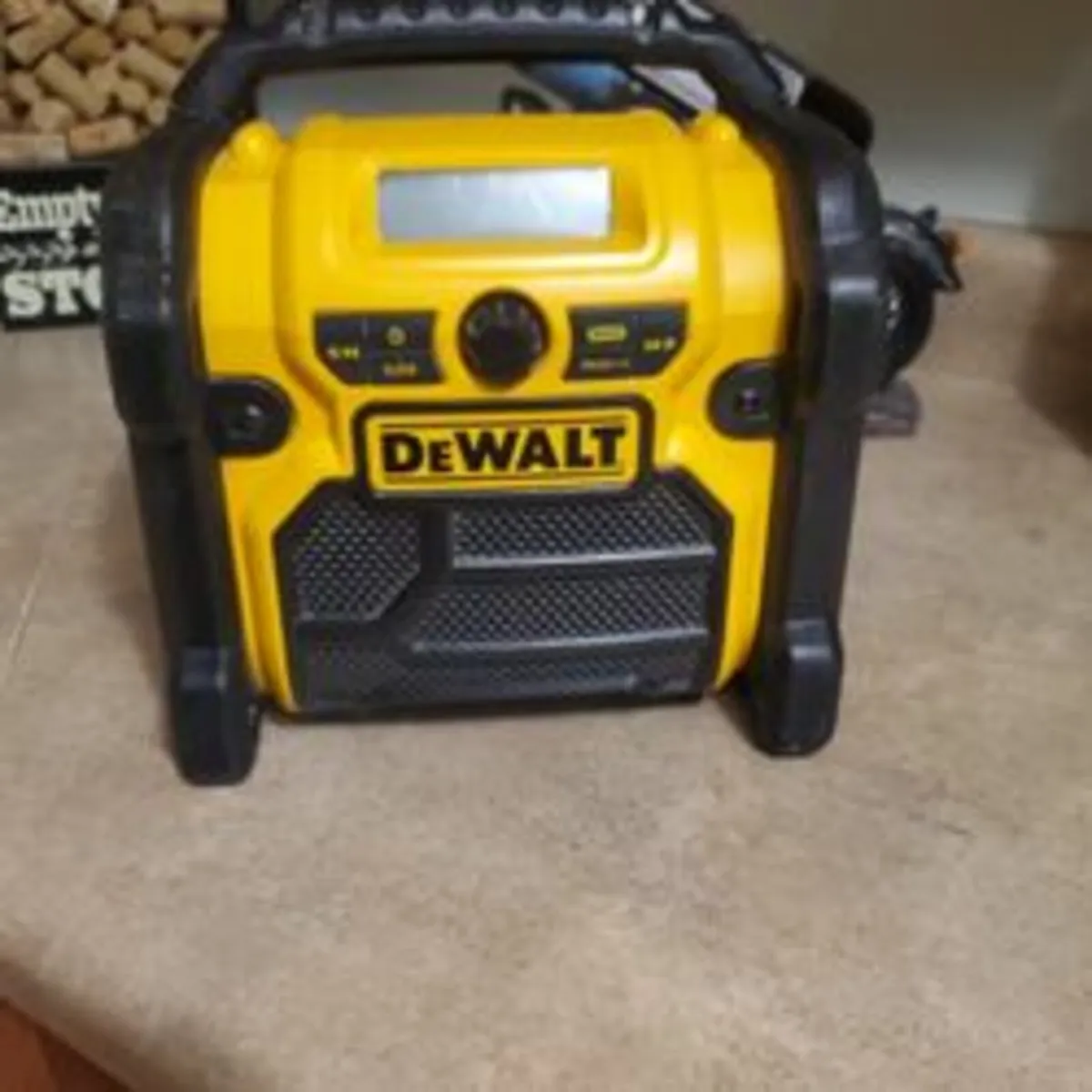 Dewalt radio