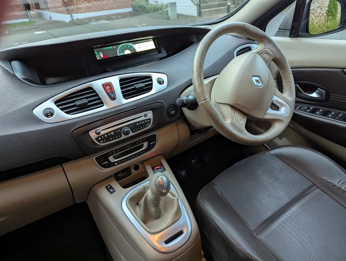 Renault Grand Scenic 2010 Privelege - Image 3