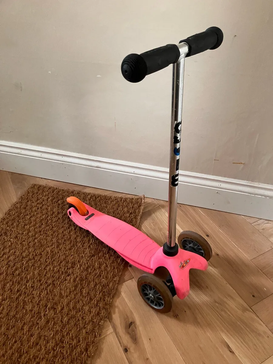 Scooters - Image 1
