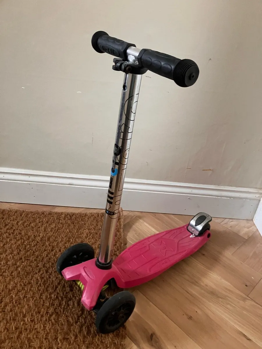 Scooter - Image 2