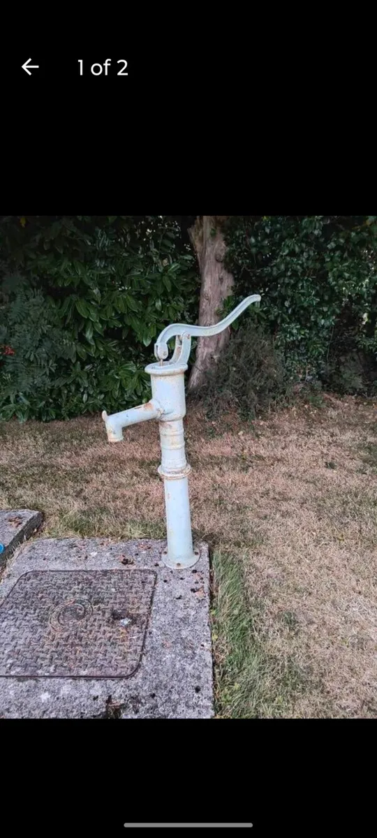 Vintage water pump - Image 2