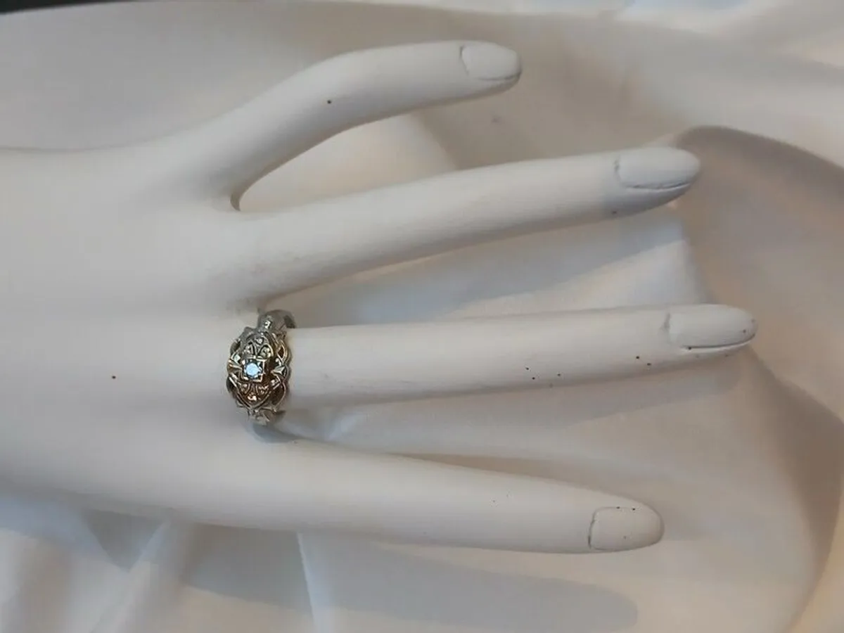 18k White Gold & Diamond Ring - Image 3