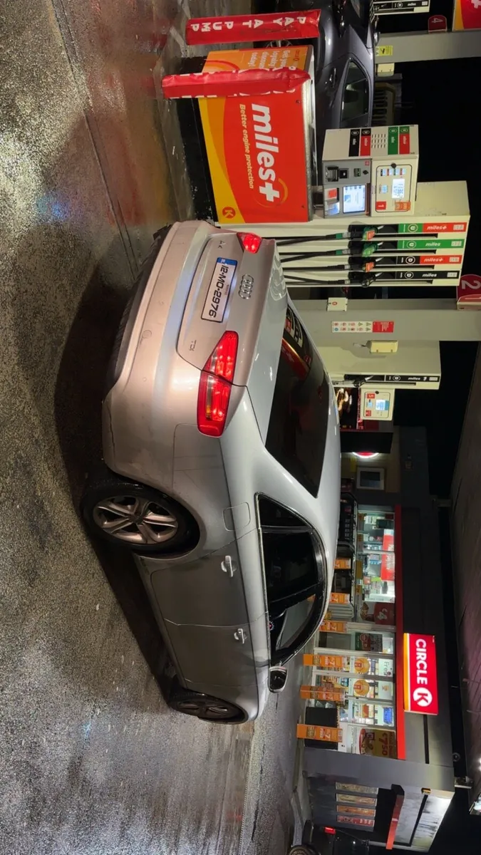 2012 Audi A4 - Image 2