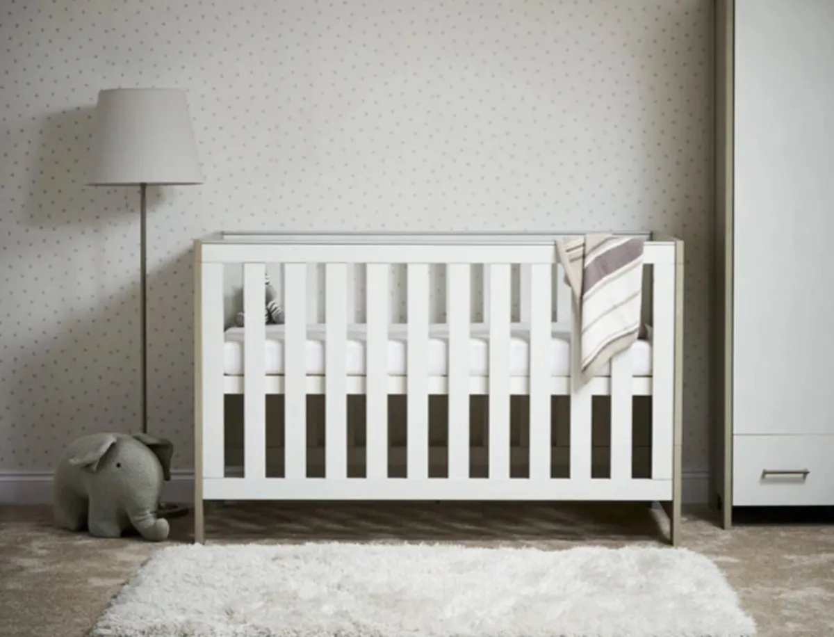 Cot Bed (0-4yrs) - Image 1