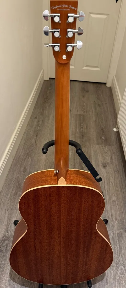 Tanglewood TWU-F-NS with pickup and gigbag - Image 2