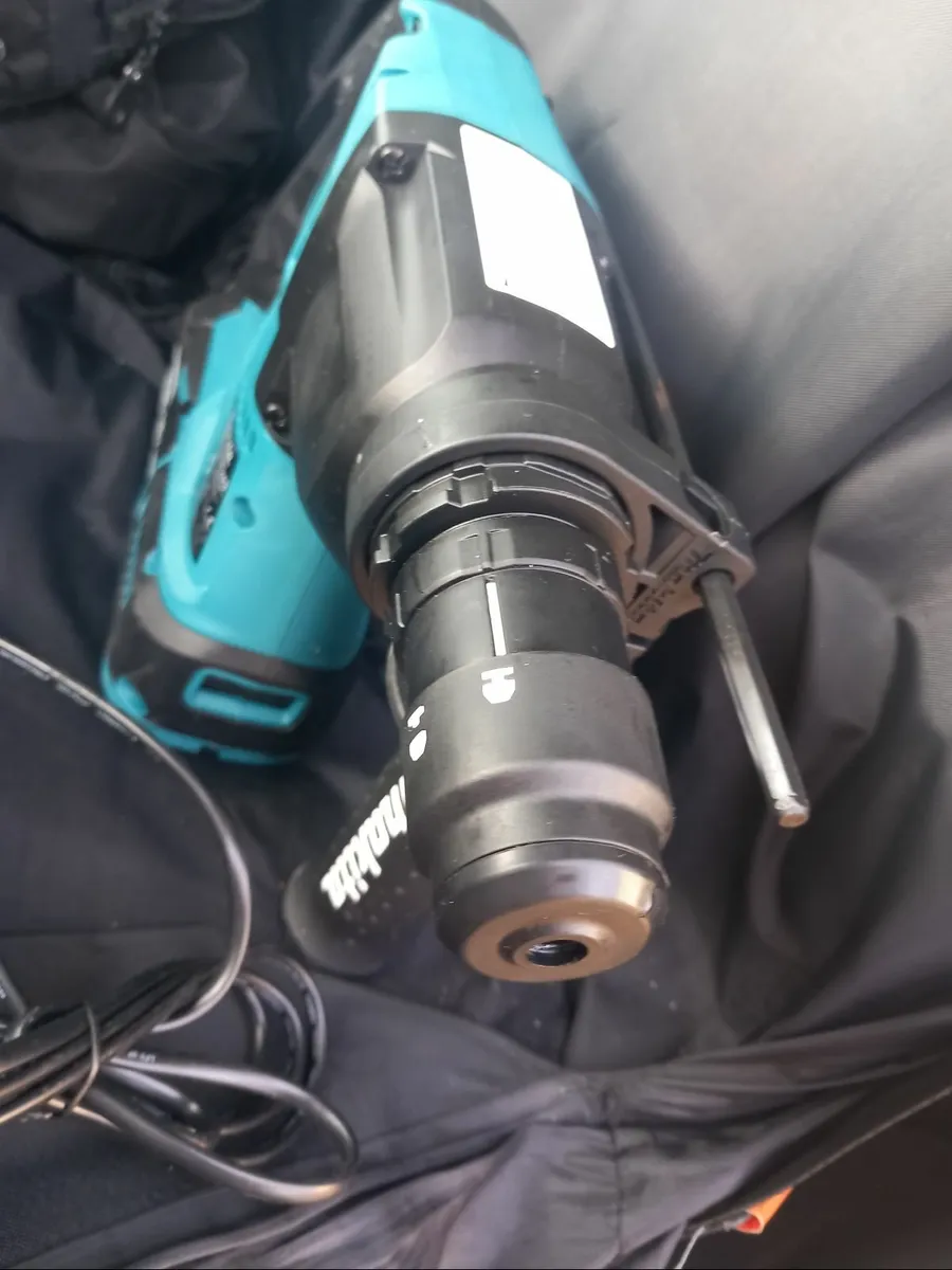 New makita 18V kango drill - Image 4