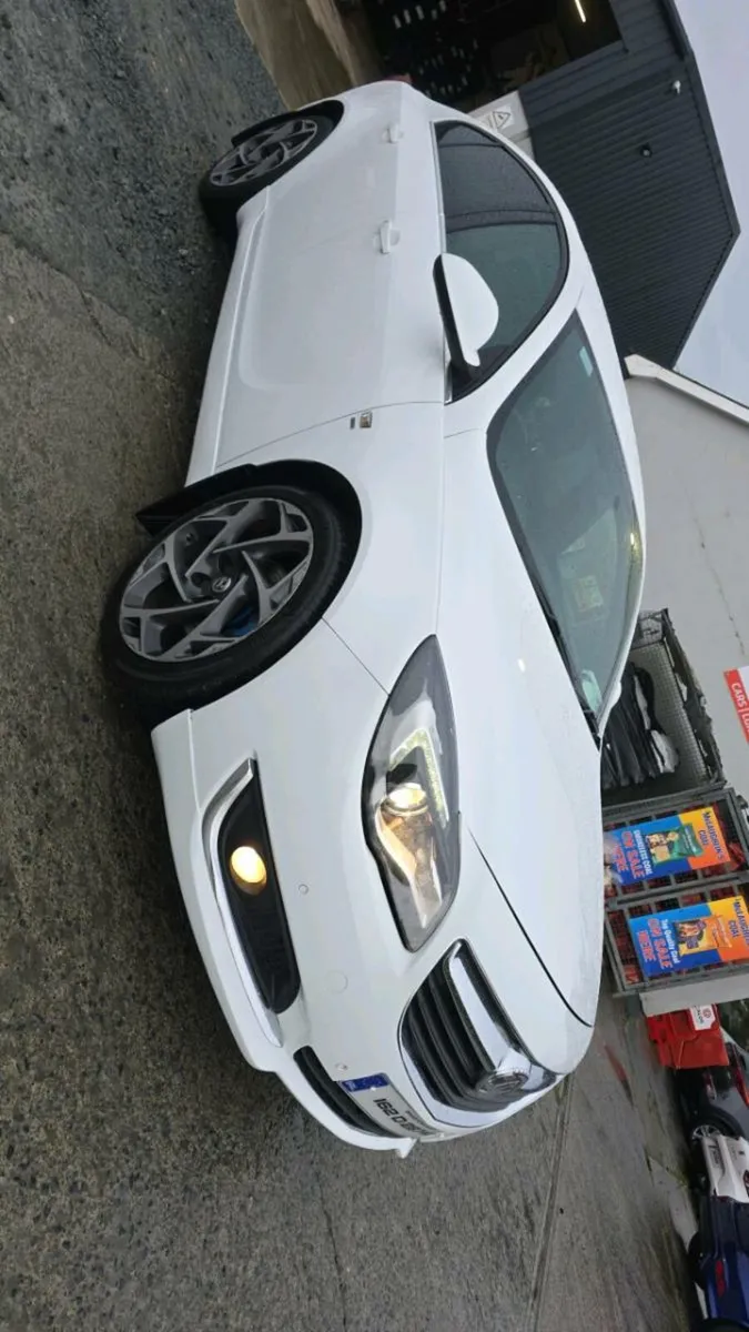 2016 vx line insignia **full nct** - Image 1