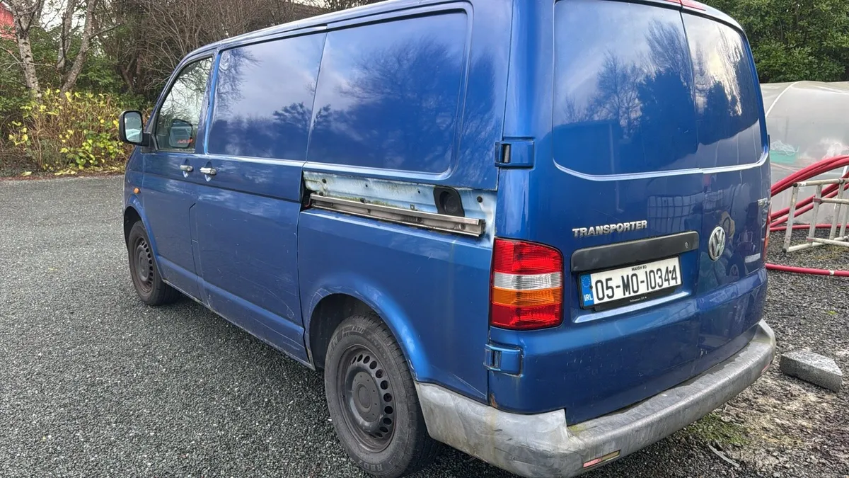 VW Transporter - Image 2