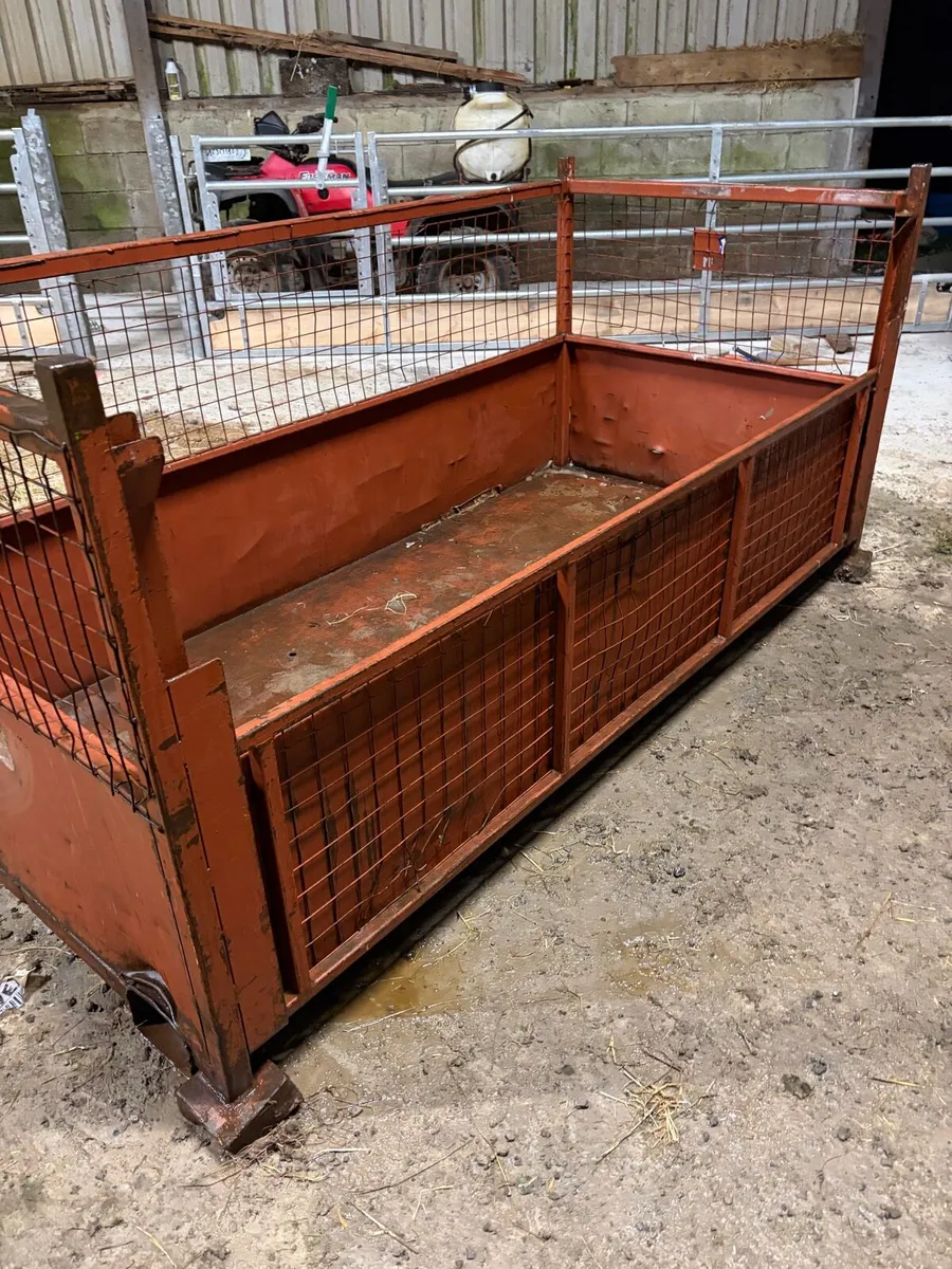 Calf transporter/ man cage. free delivery - Image 2