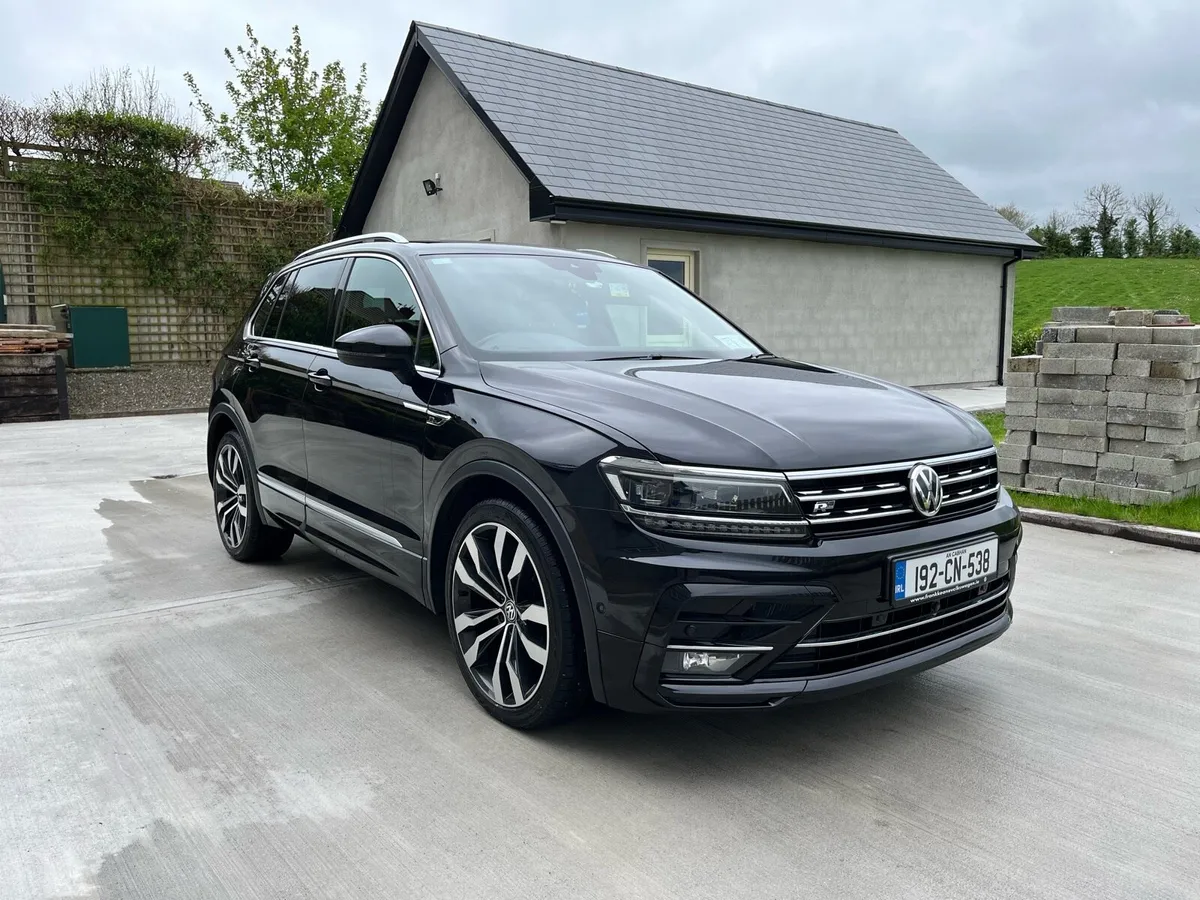 Volkswagen Tiguan R-Line 4MOTION - Image 2
