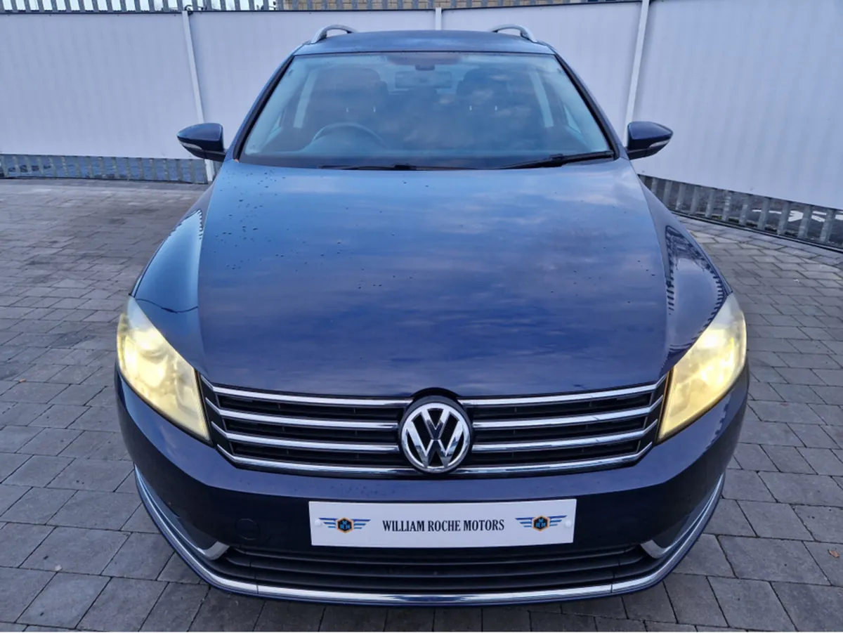 Volkswagen Passat 1.4 PETROL AUTO - Image 2