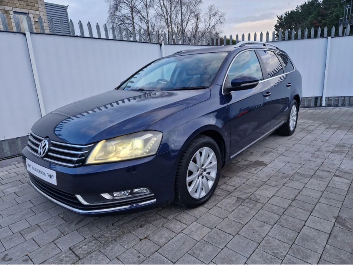 Volkswagen Passat 1.4 PETROL AUTO - Image 3