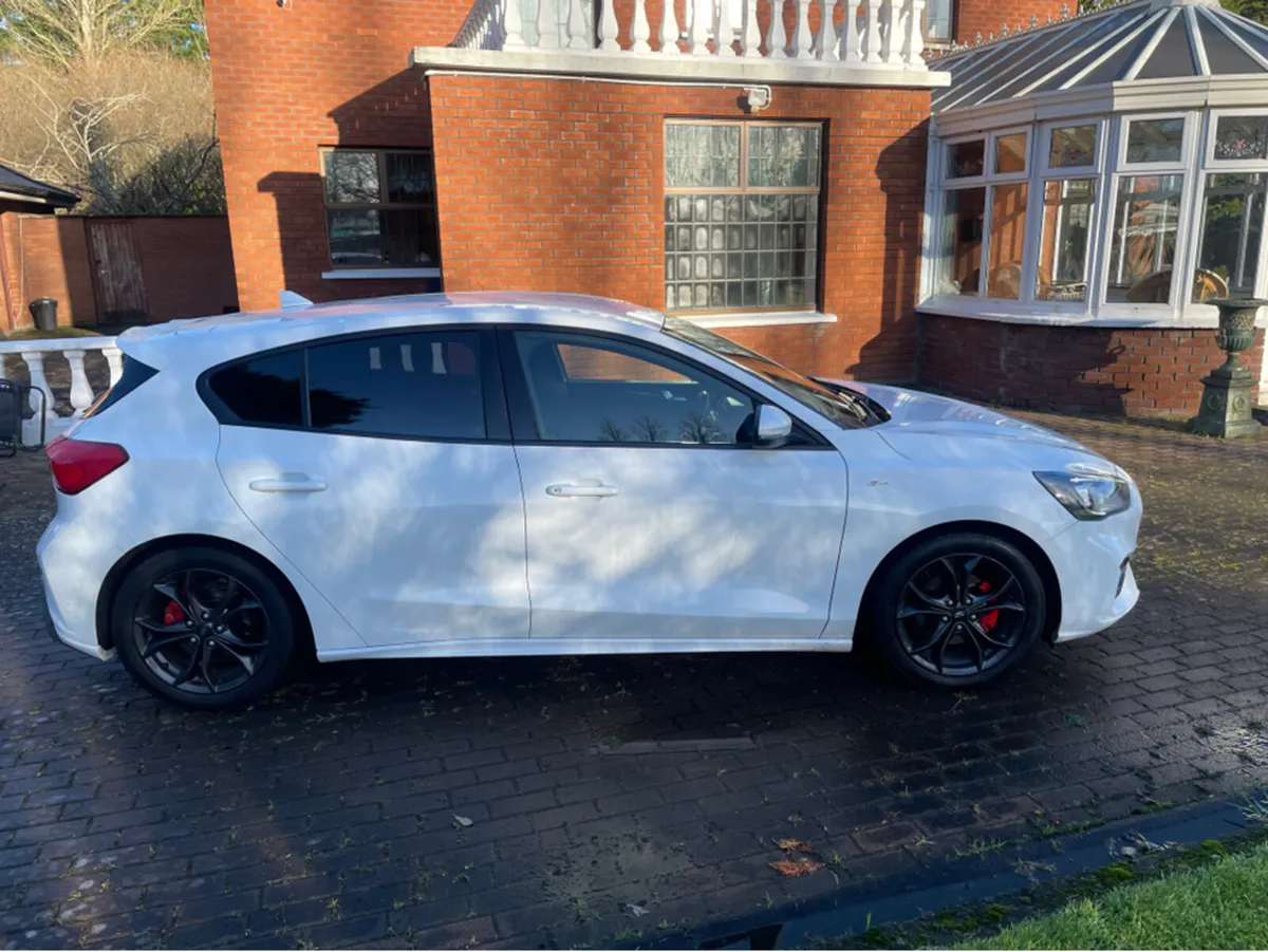 Ford Focus ST-LINE 120PS 5DR - Image 3