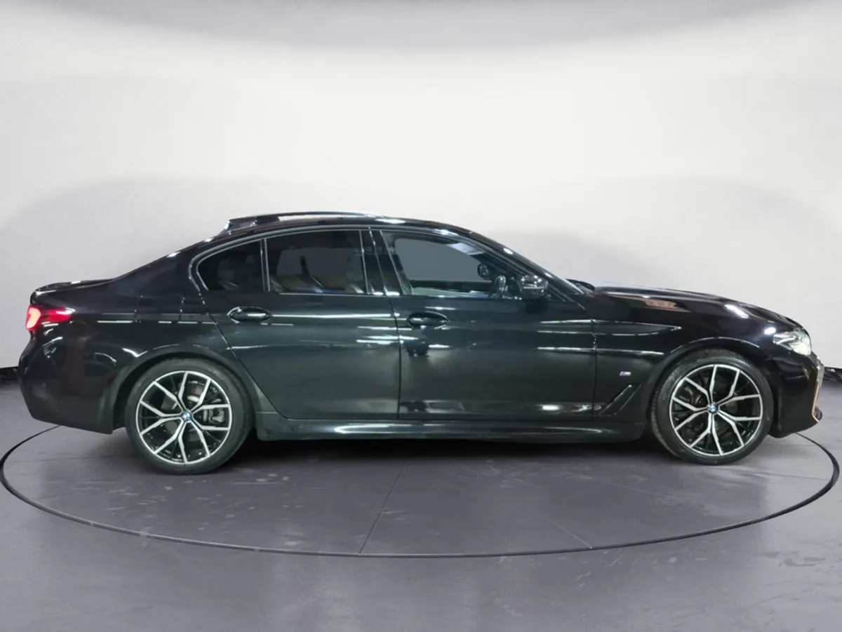 BMW 5-Series D 5SMA 4DR AUTO - Image 4