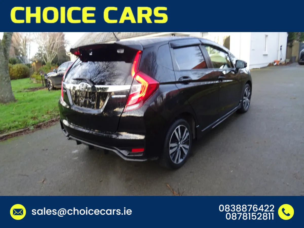 Honda Fit 1.5 AUTO HYBRID TOP SPEC - Image 4