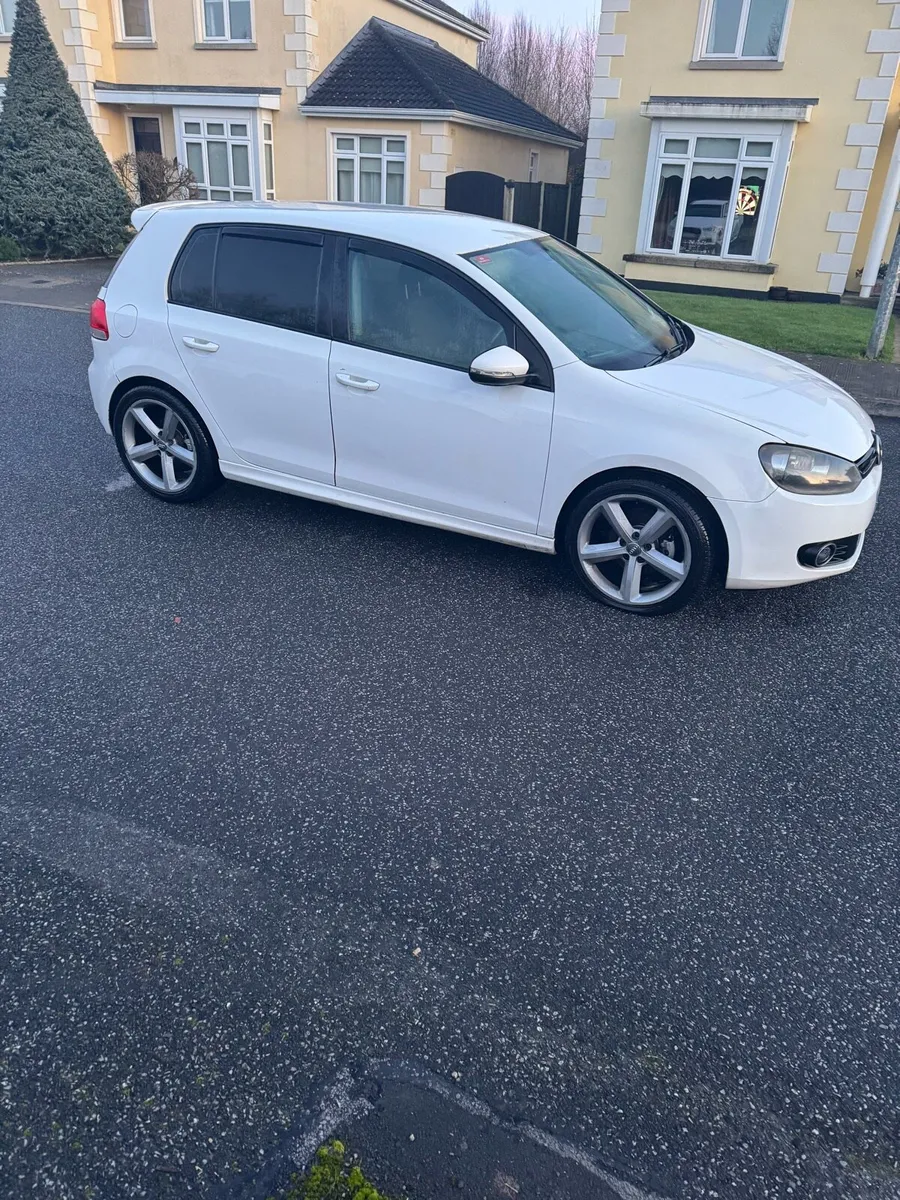 Volkswagen Golf 1.6 Litre 230k miles NCT Nov 26 - Image 4