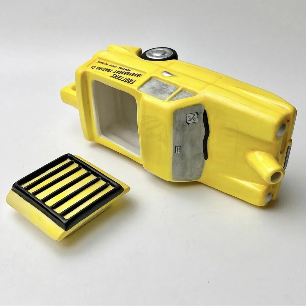 Only Fools and Horses, Teapot - Image 3