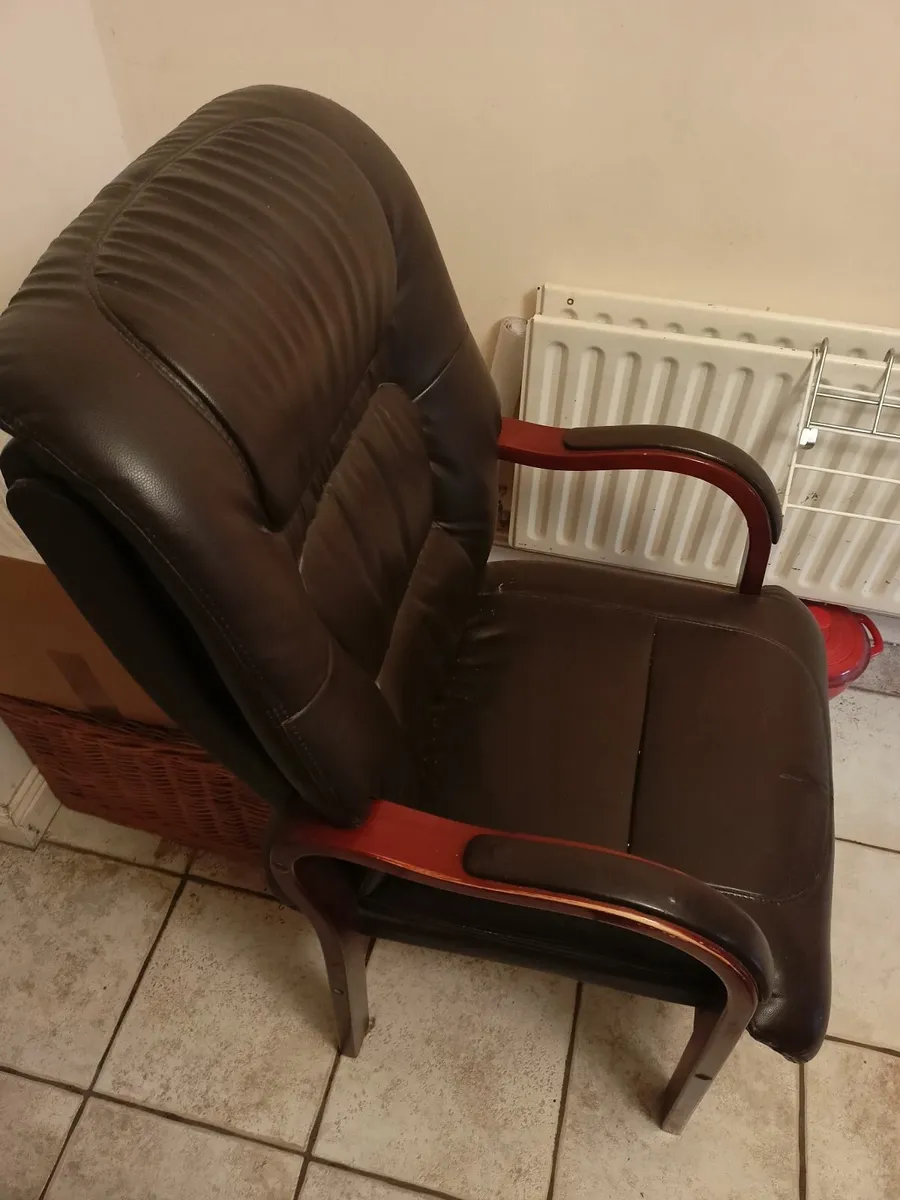 Leather armchair - Image 2