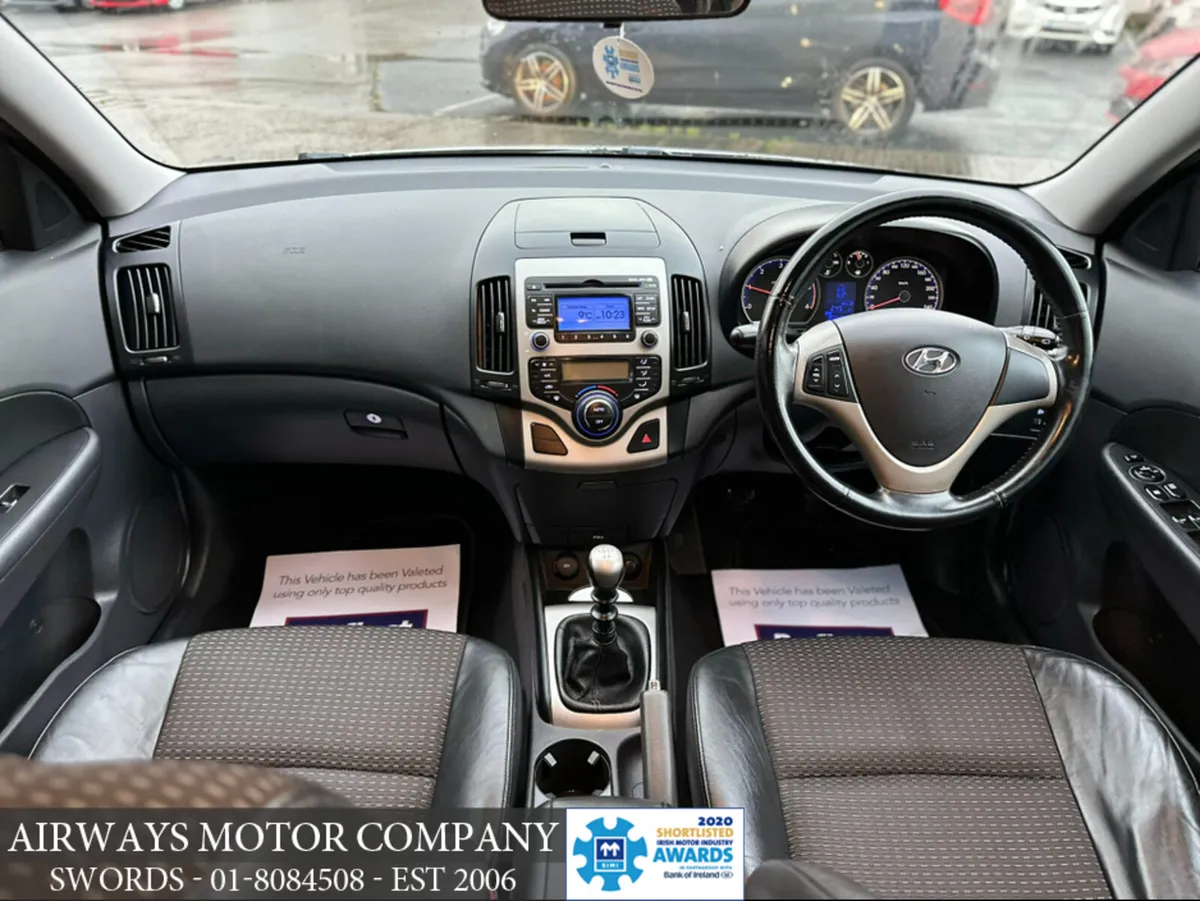 Hyundai i30 1.6 CRDI ECO MANUAL - Image 4
