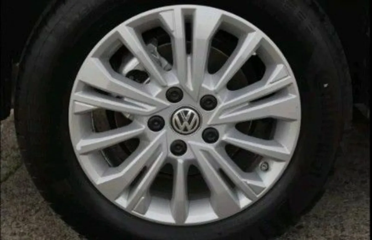 VW T6.1 California Genuine Aracaju 17" Alloys - Image 2