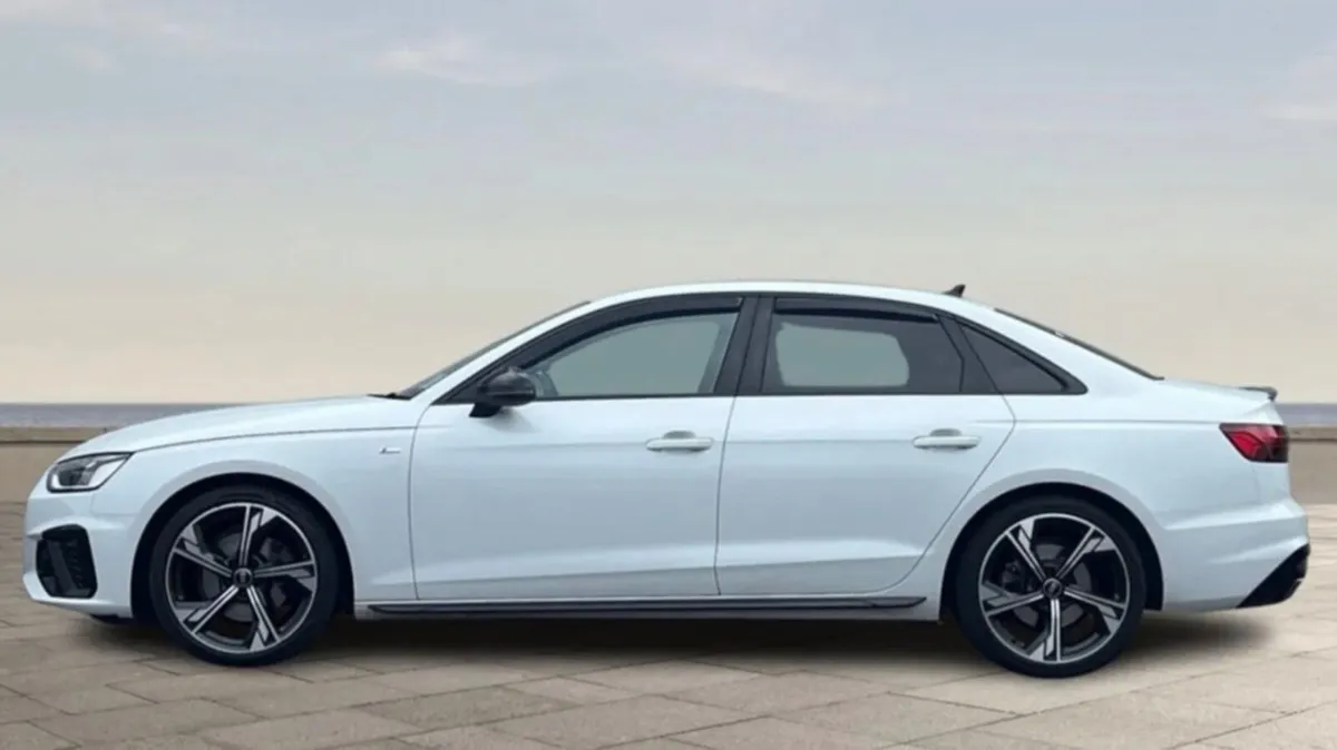 Audi A4,s line,black edition,competition. - Image 4