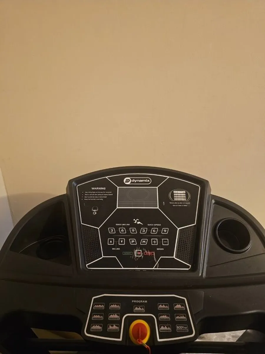Dynamix T3000 Foldable Motorised Treadmill (Excellent Condition) - Image 3