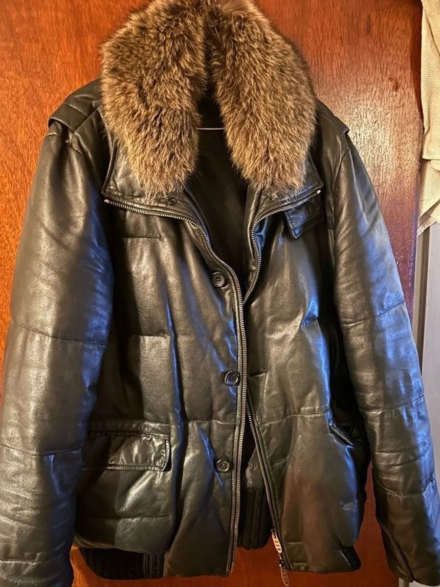 Ermanno Scevrino Mens Black Leather Puffer winter Jacket. Size 56( XL/XXL) - Image 2