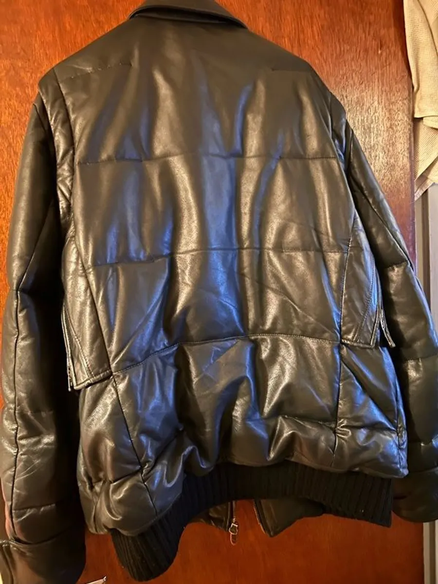Ermanno Scevrino Mens Black Leather Puffer winter Jacket. Size 56( XL/XXL) - Image 3