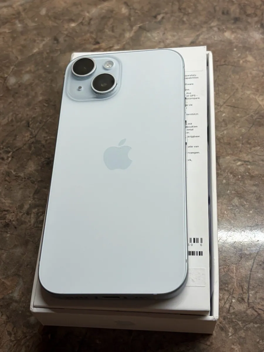 iPhone 15 - Image 2