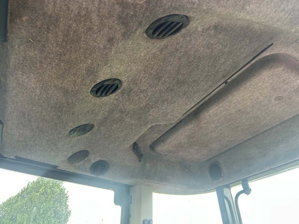 2005 Massey Ferguson 5455 with Loader - Image 4