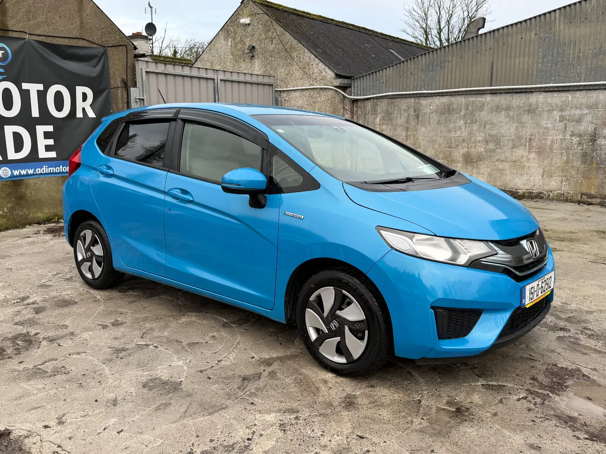 Honda Fit 2015 - Image 2