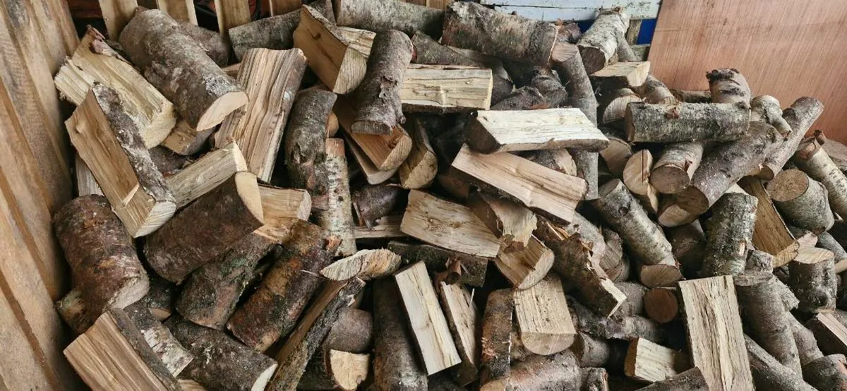Softwood hardwood kindling. - Image 2