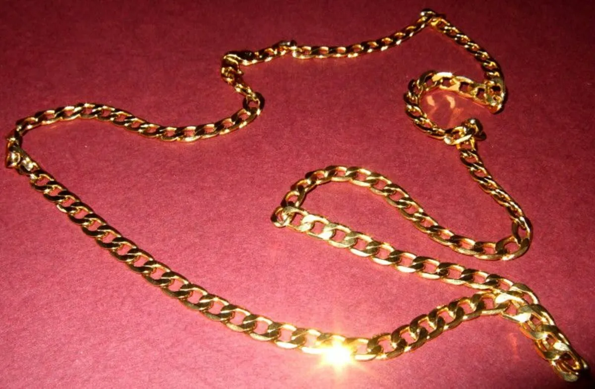 Vintage Hallmarked 9ct Gold 24" Necklace - Image 1