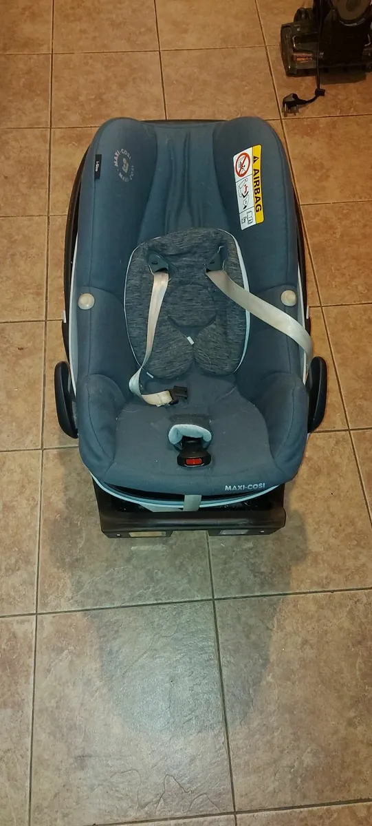 Maxi cosy car seat - Image 1