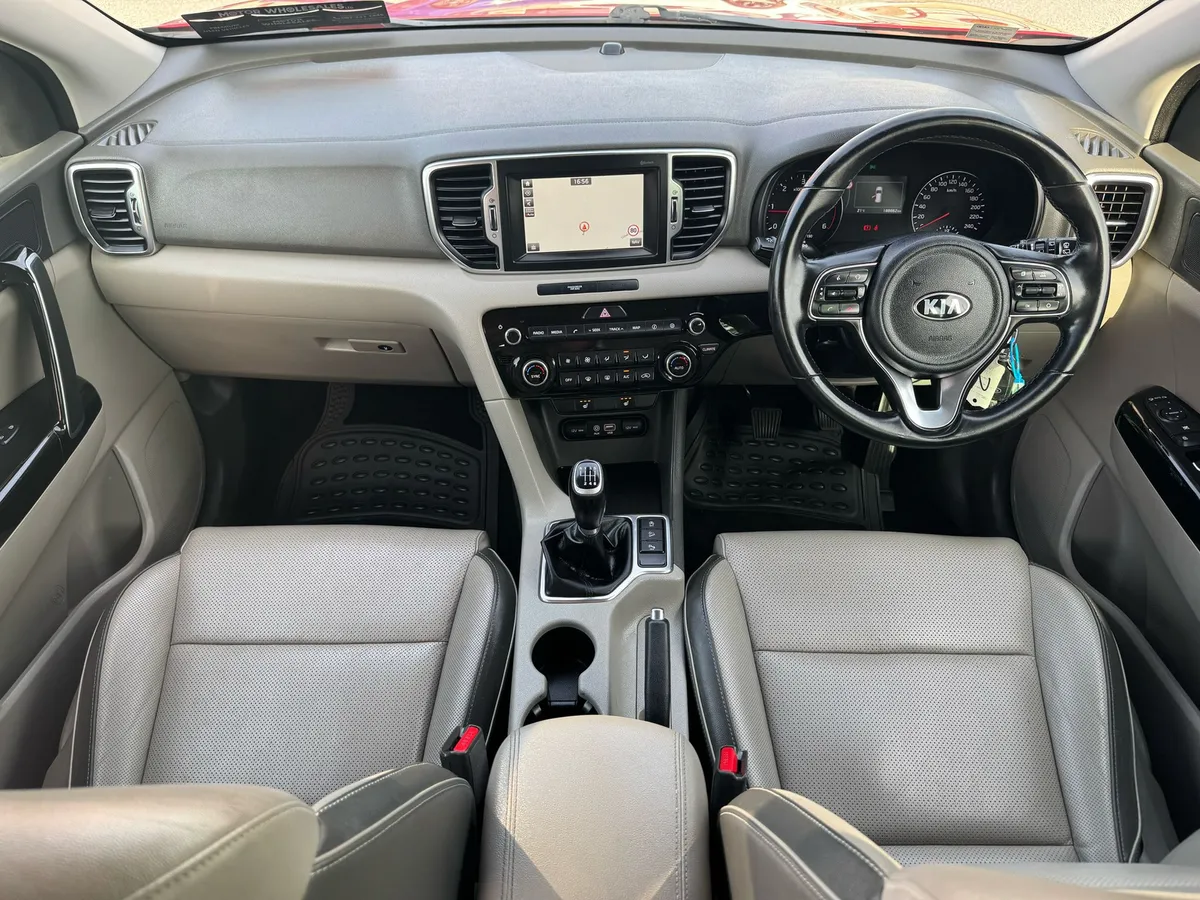 181 KIA SPORTAGE 1.7 PLATINUM PLUS BIG SPEC €90P/W - Image 4