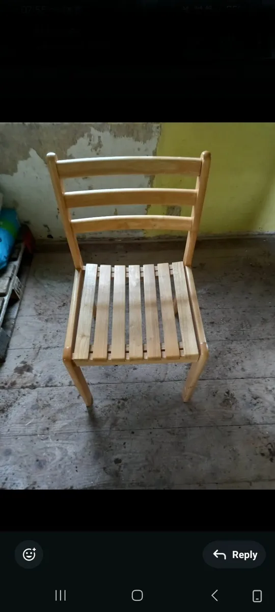 Table & chairs - Image 2