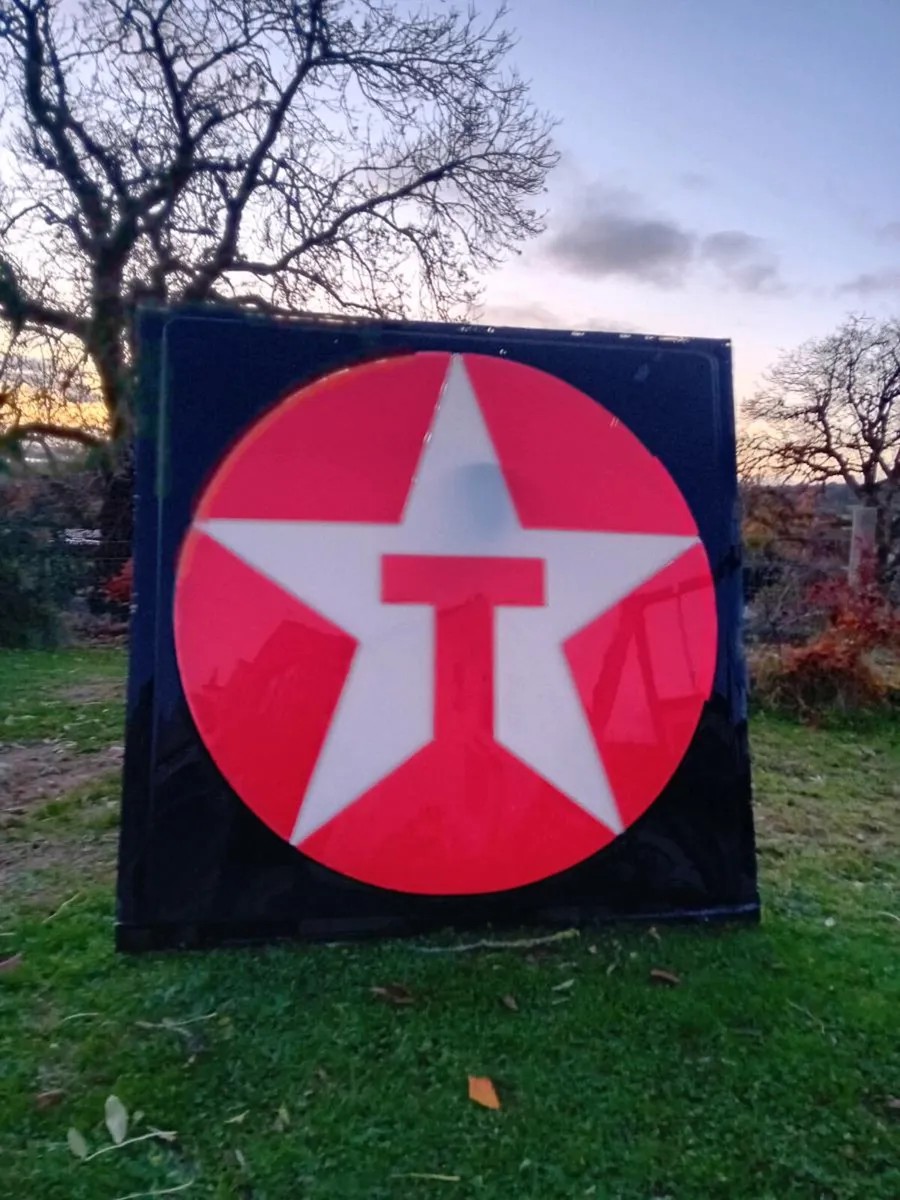 Texaco Large Forecourt Sign - Image 1