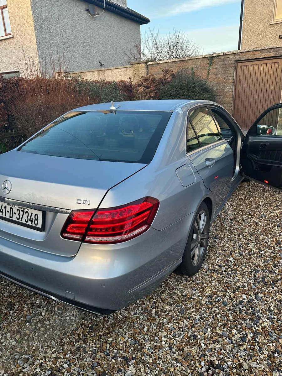 Mercedes E 220 - Image 3