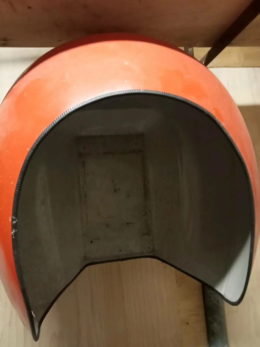 Old phone booth - Image 1