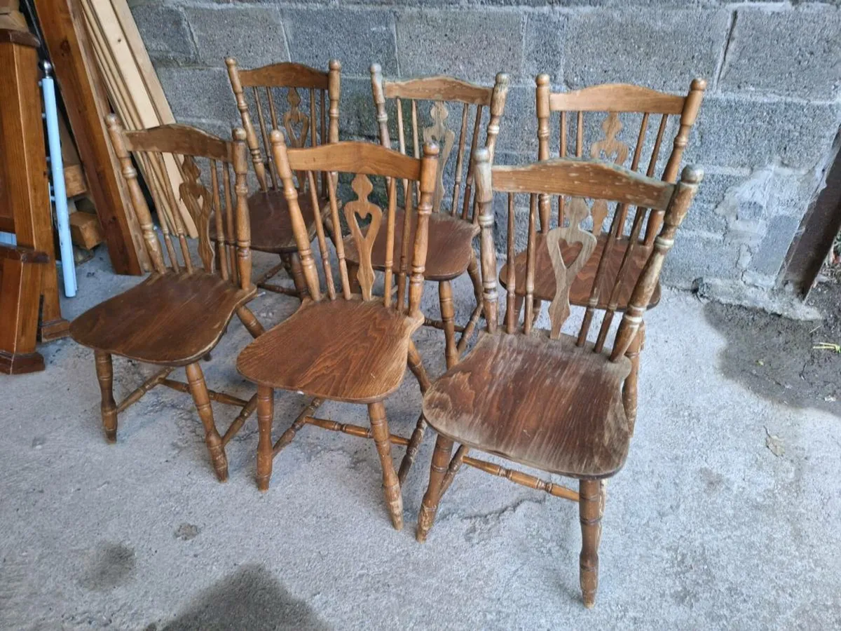 6 solid pine chairs for restoration (DELIVERY) - Image 2