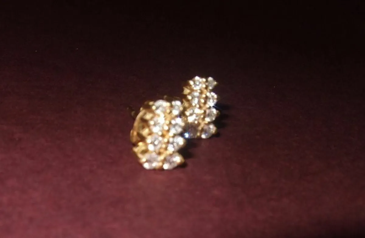 Vintage Hallmarked 18ct Gold/Diamond Earrings - Image 1