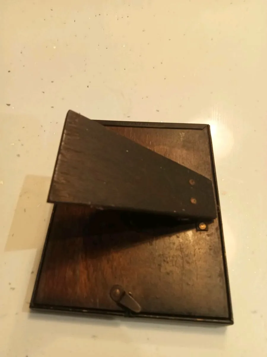 Two old cross stitch pictures - Image 3